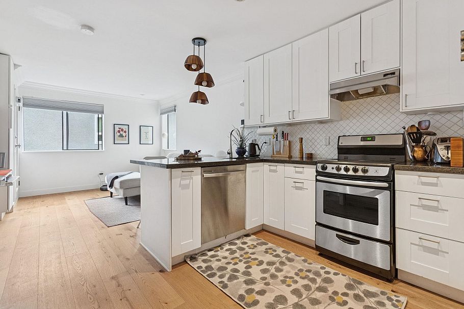 204 853 E 7th Avenue Vancouver, BC - 1