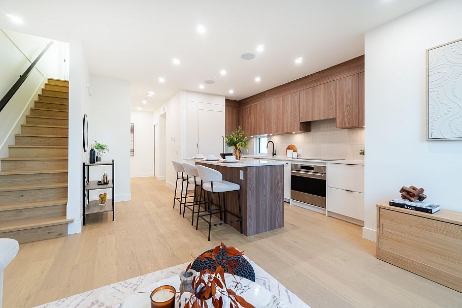 122 1552 E 3rd Avenue Vancouver, BC - 11