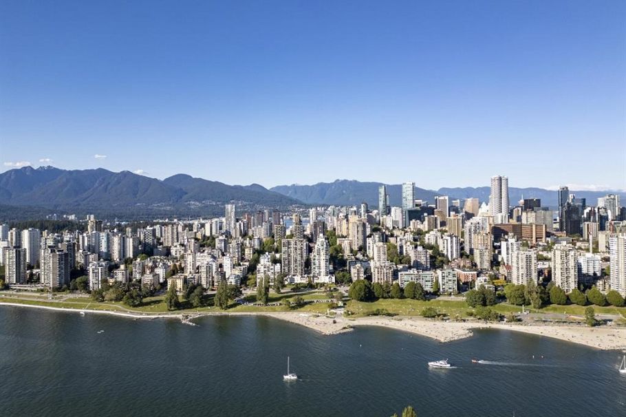 702 1311 Beach Avenue Vancouver, BC - 24