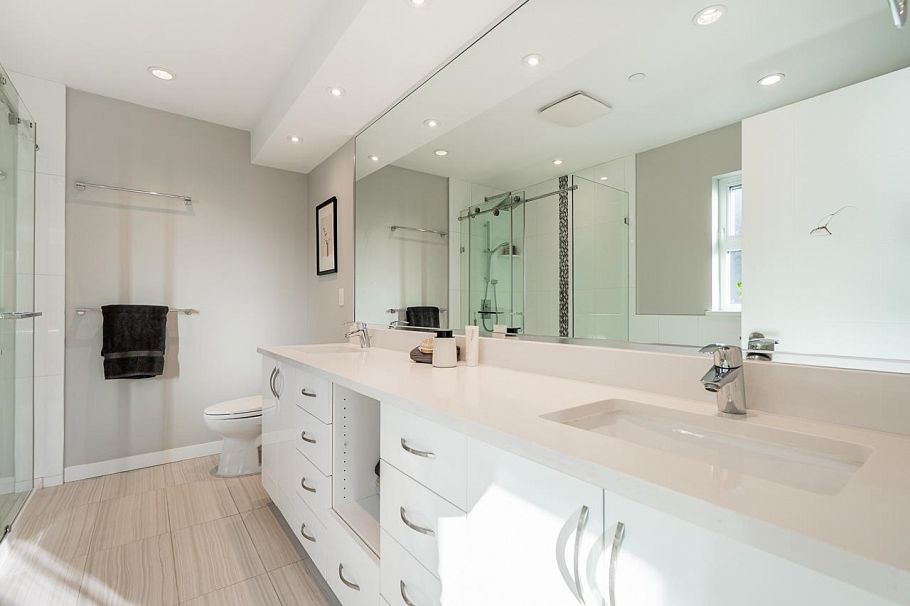 1865 Adanac Street Vancouver, BC - 16