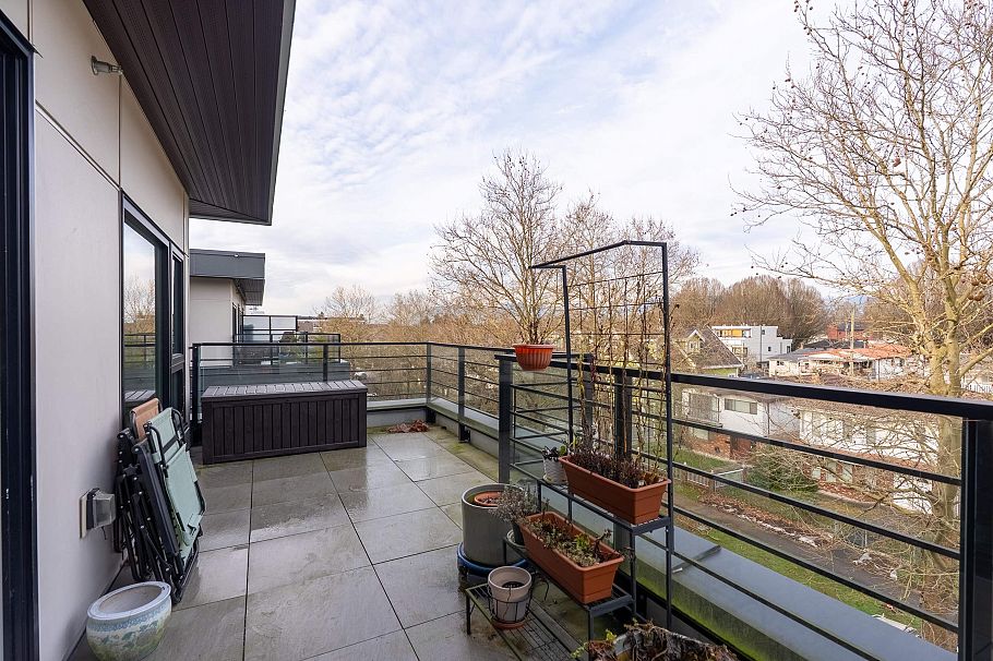 405 2666 Duke Street Vancouver, BC - 12