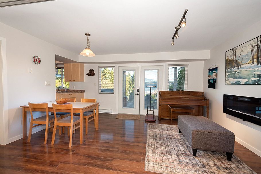 2341 Panorama Drive North Vancouver, BC - 27