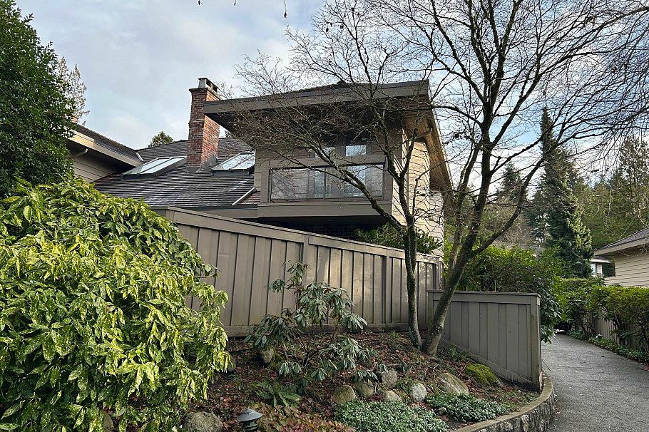 22 4900 Cartier Street Vancouver, BC - 3