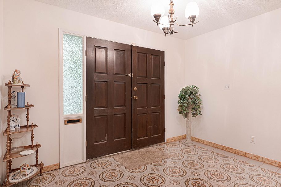 2628 E 8th Avenue Vancouver, BC - 3