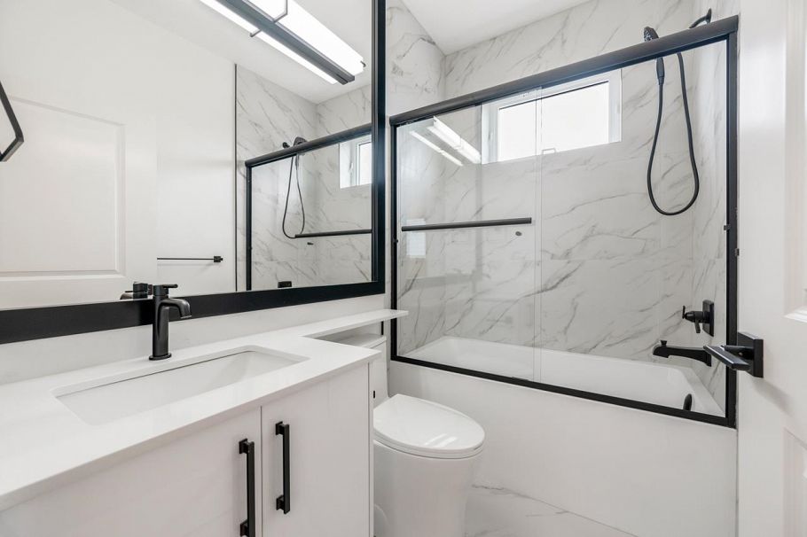 1 3096 Vanness Avenue Vancouver, BC - 11