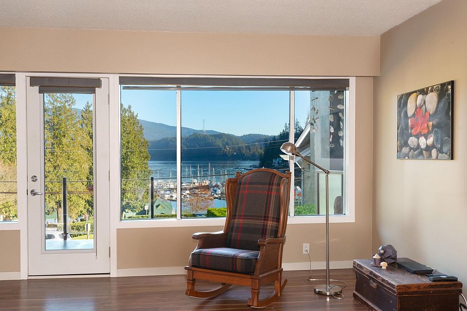 2341 Panorama Drive North Vancouver, BC - 9