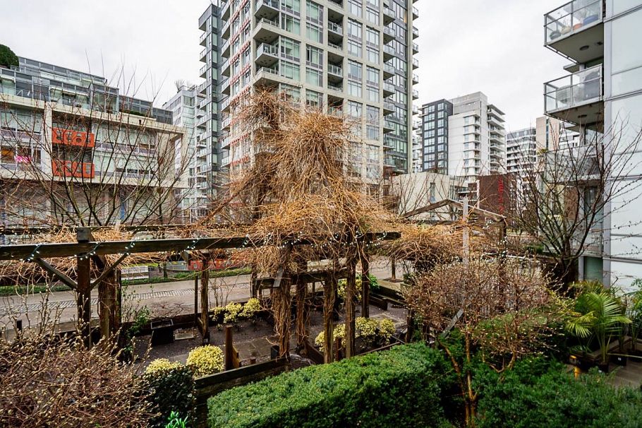 213 110 Switchmen Street Vancouver, BC - 29