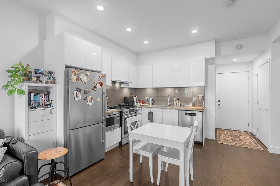 405 2666 Duke Street Vancouver, BC - 7