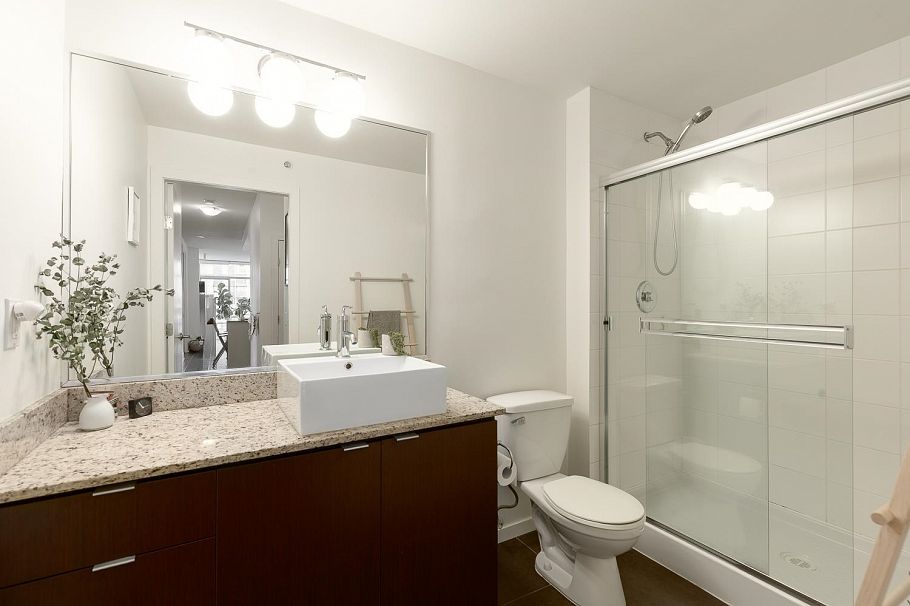 412 298 E 11th Avenue Vancouver, BC - 19