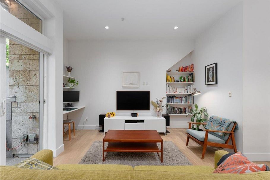 352 E 7th Avenue Vancouver, BC - 7