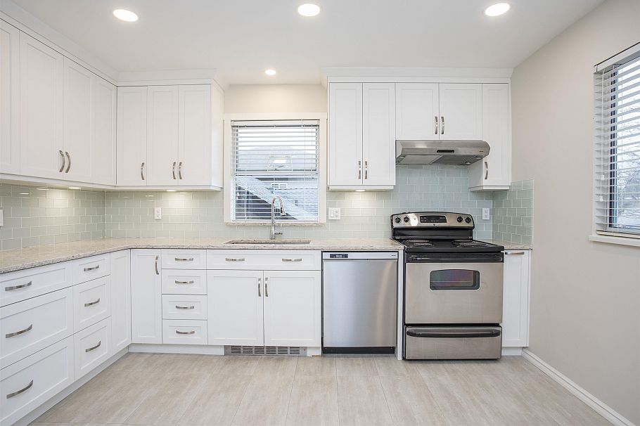 2945 W 12th Avenue Vancouver, BC - 13