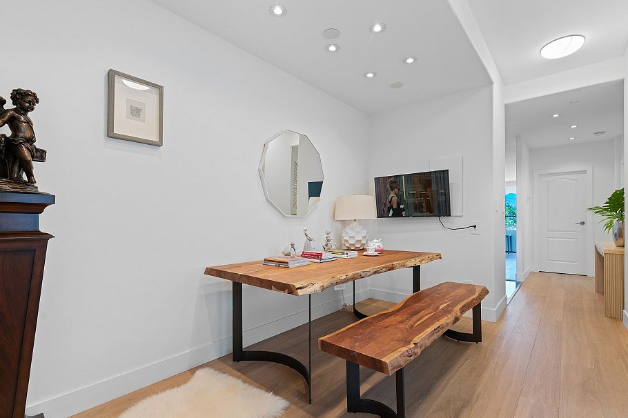 L302 1550 Coal Harbour Quay Vancouver, BC - 17