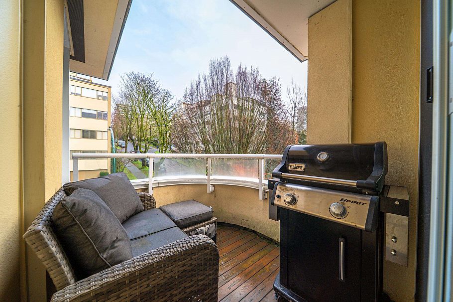 401 1406 Harwood Street Vancouver, BC - 9