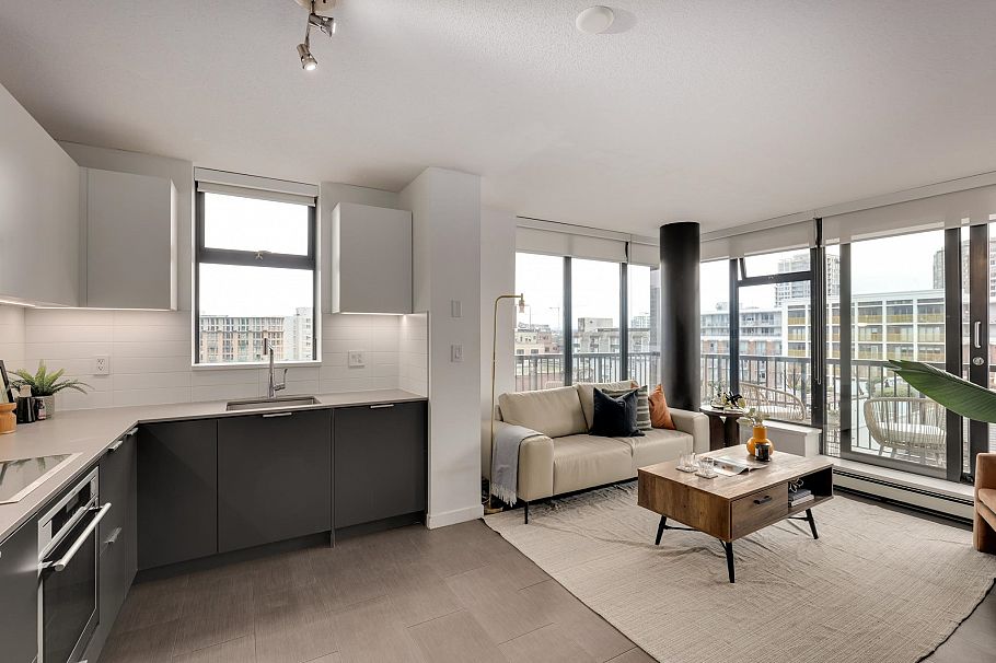 1102 66 W Cordova Street Vancouver, BC - 9