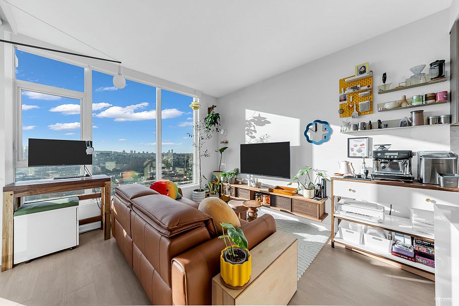 3311 4168 Lougheed Highway Burnaby, BC - 3