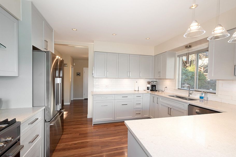 2341 Panorama Drive North Vancouver, BC - 14