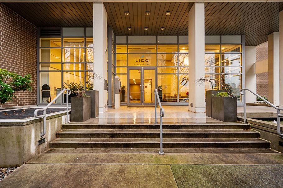 213 110 Switchmen Street Vancouver, BC - 3