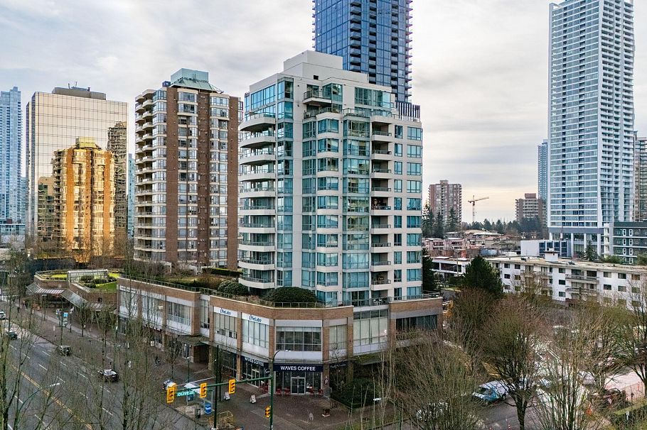 801 5848 Olive Avenue Burnaby, BC - 2