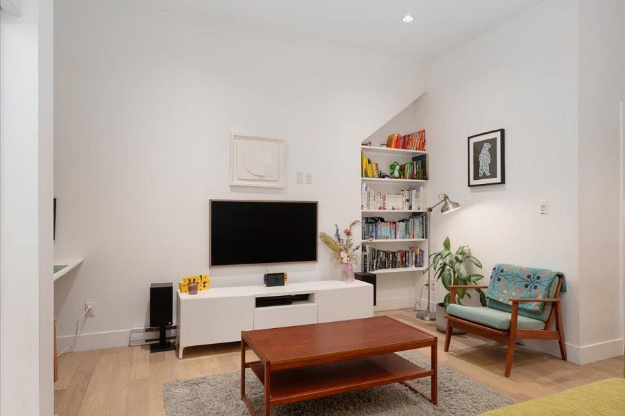 352 E 7th Avenue Vancouver, BC - 8