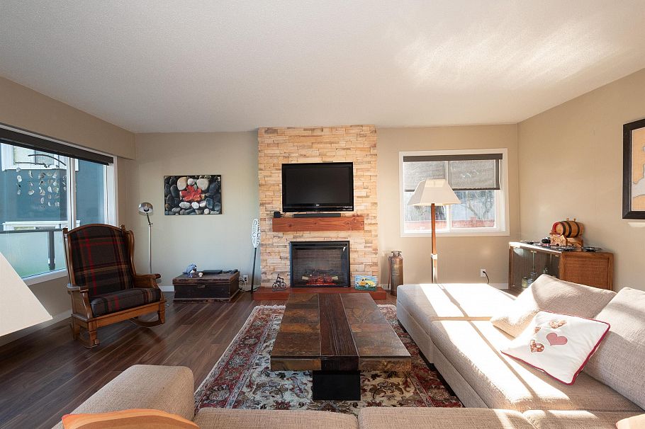 2341 Panorama Drive North Vancouver, BC - 7