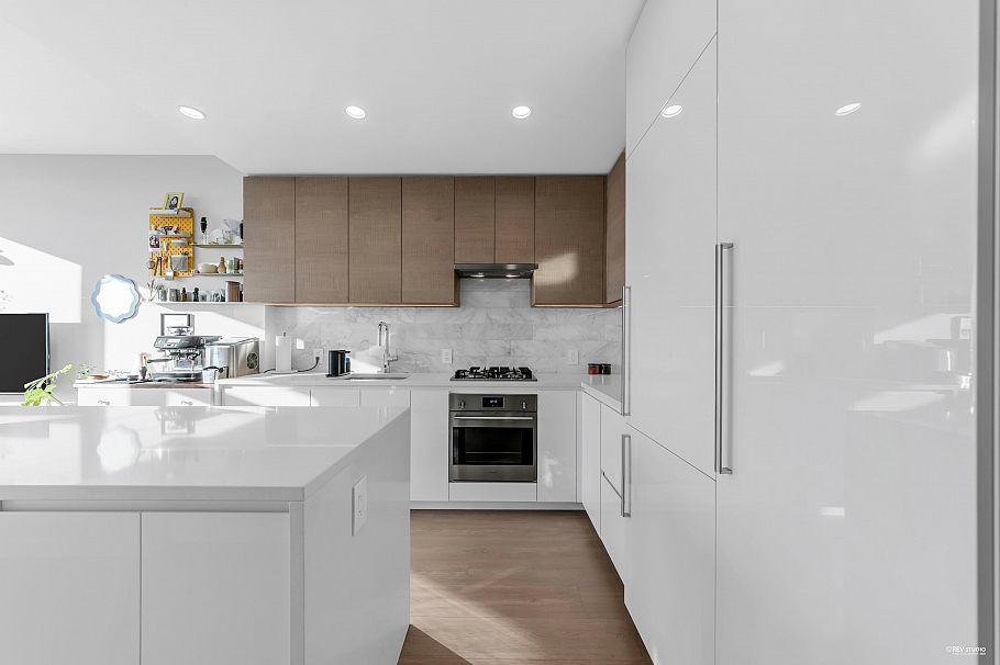 3311 4168 Lougheed Highway Burnaby, BC - 12