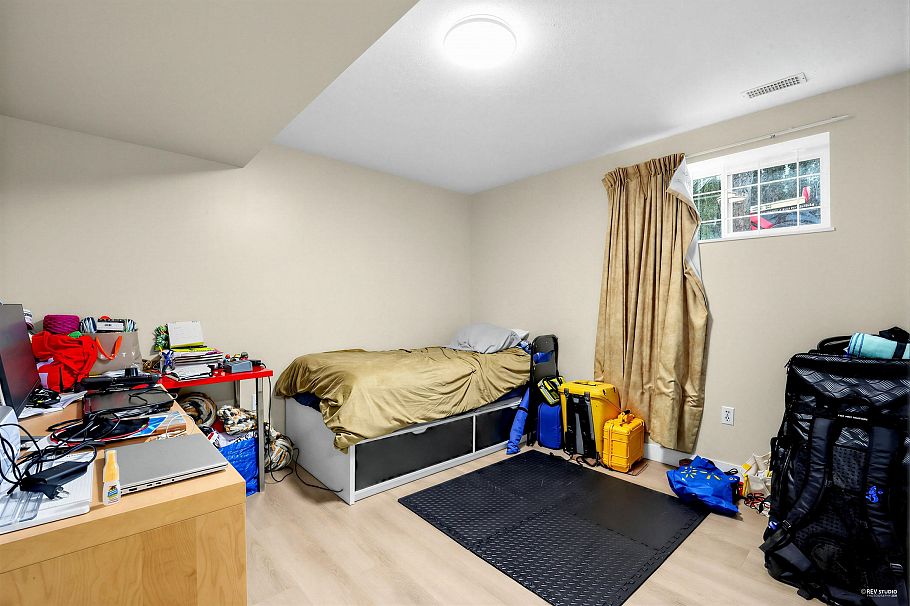 3091 Renfrew Street Vancouver, BC - 30