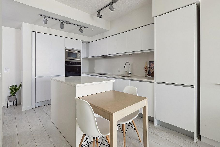 611 180 E 2nd Avenue Vancouver, BC - 3