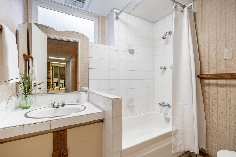 4695 Mapleridge Drive North Vancouver, BC - 28