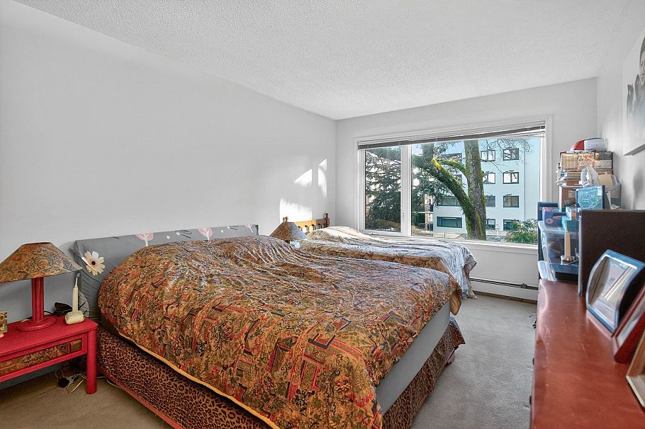 605 1405 W 15th Avenue Vancouver, BC - 4