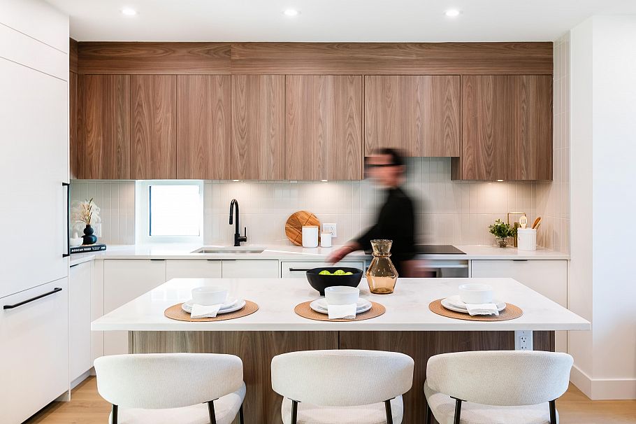 103 1550 E 3rd Avenue Vancouver, BC - 2