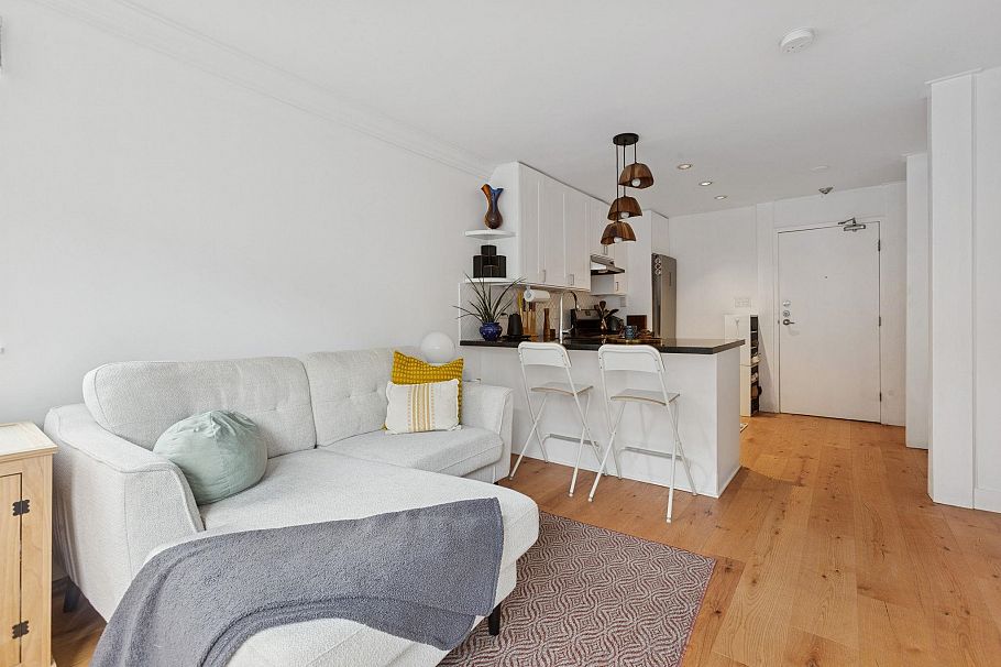 204 853 E 7th Avenue Vancouver, BC - 4