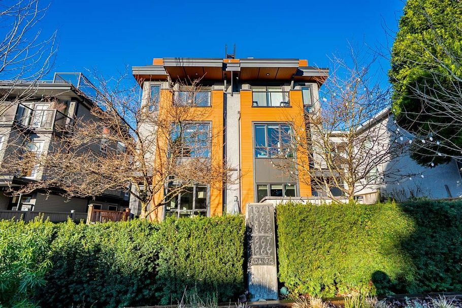 1865 Adanac Street Vancouver, BC - 30