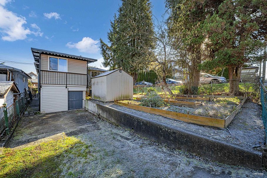 3091 Renfrew Street Vancouver, BC - 38