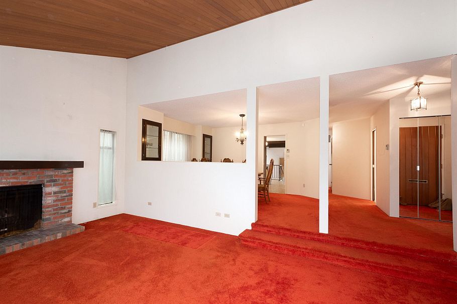 3812 W 24th Avenue Vancouver, BC - 4