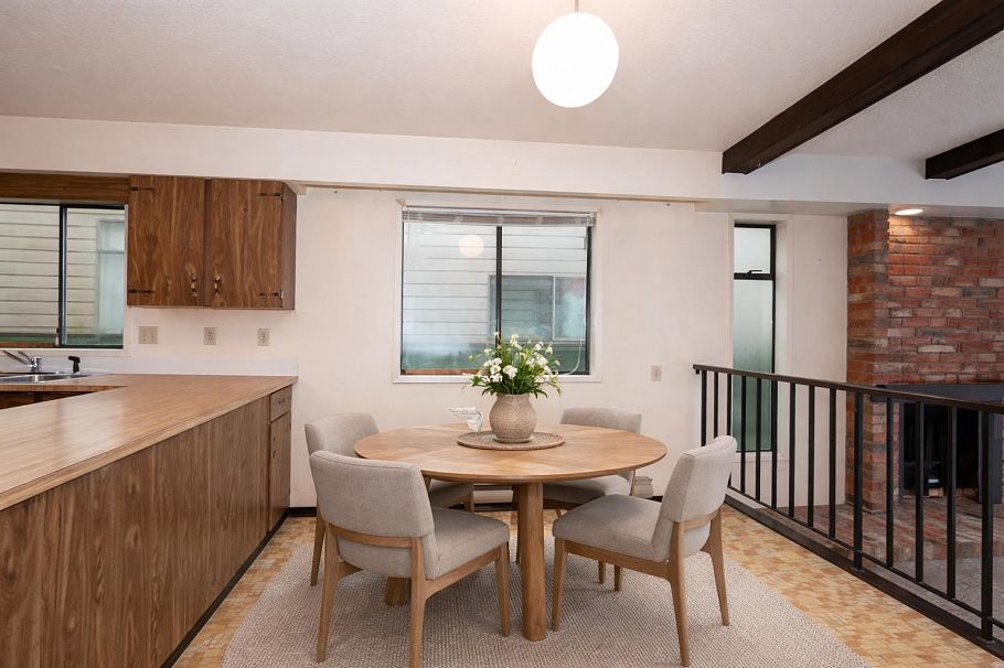 3812 W 24th Avenue Vancouver, BC - 11