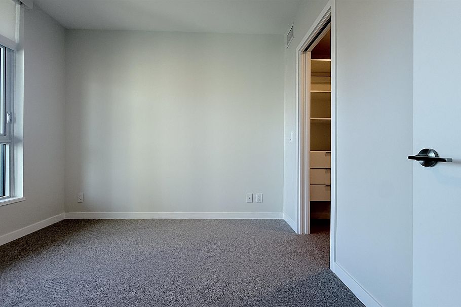 2186 GILMORE AVENUE, Burnaby BC V5C 0N7 Burnaby, BC - 5