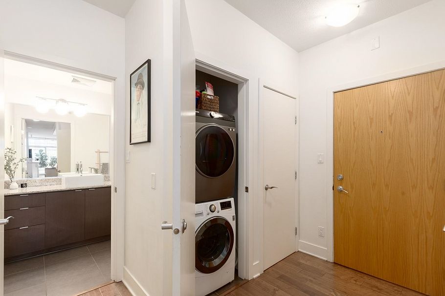 412 298 E 11th Avenue Vancouver, BC - 20