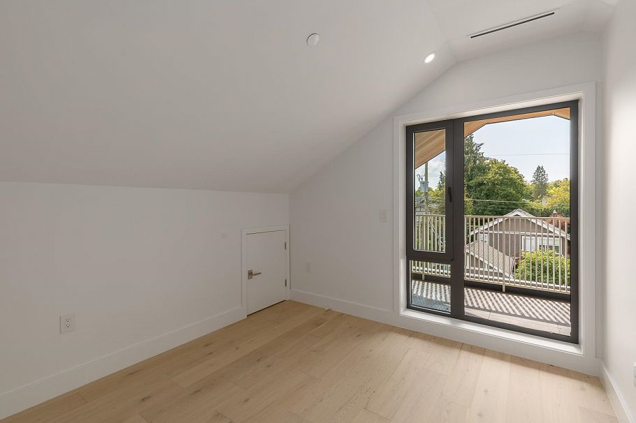 2 3186 W 11th Avenue Vancouver, BC - 19