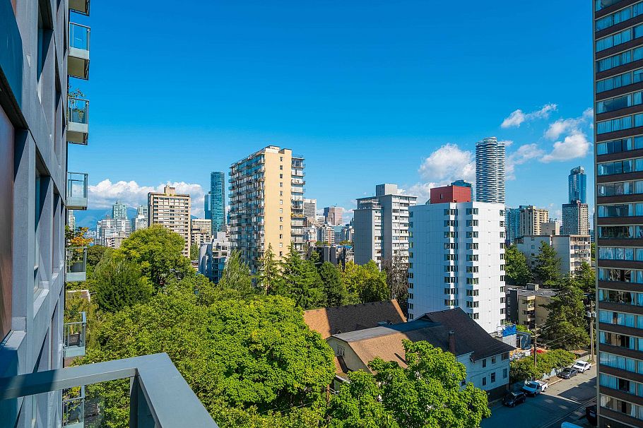 1002 1171 Jervis Street Vancouver, BC - 3