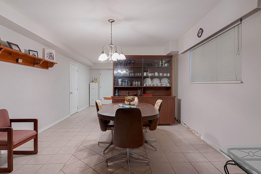 2628 E 8th Avenue Vancouver, BC - 5