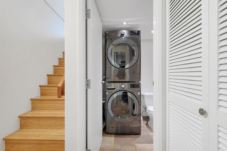 2217 Oak Street Vancouver, BC - 10