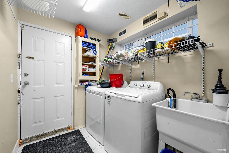 3091 Renfrew Street Vancouver, BC - 32