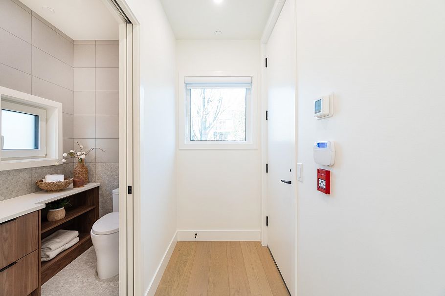 104 1550 E 3rd Avenue Vancouver, BC - 37