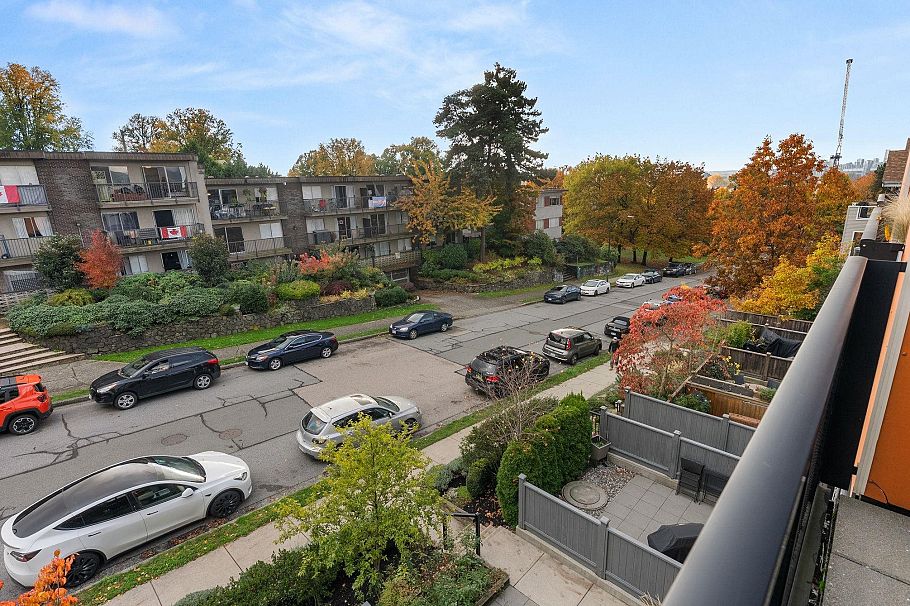 4 1851 Adanac Street Vancouver, BC - 26