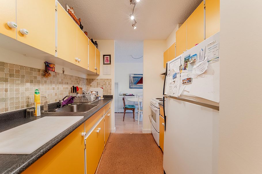 1403 1725 Pendrell Street Vancouver, BC - 14