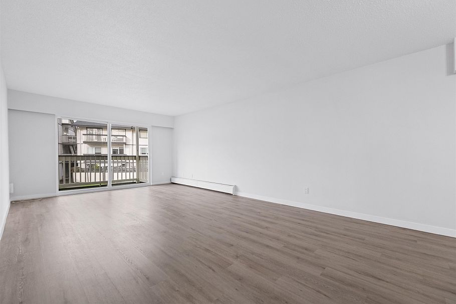 216 780 Premier Street North Vancouver, BC - 23