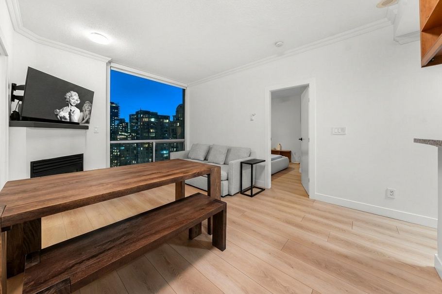 1805 928 Richards Street Vancouver, BC - 3