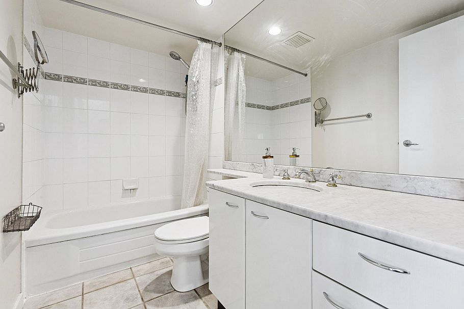 2007 1331 Alberni Street Vancouver, BC - 12