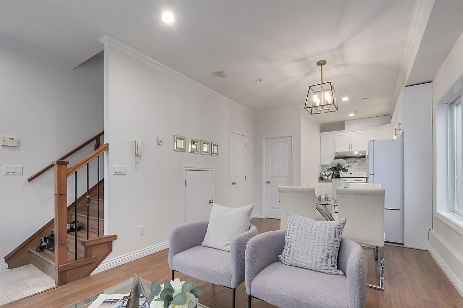 2151 Triumph Street Vancouver, BC - 7