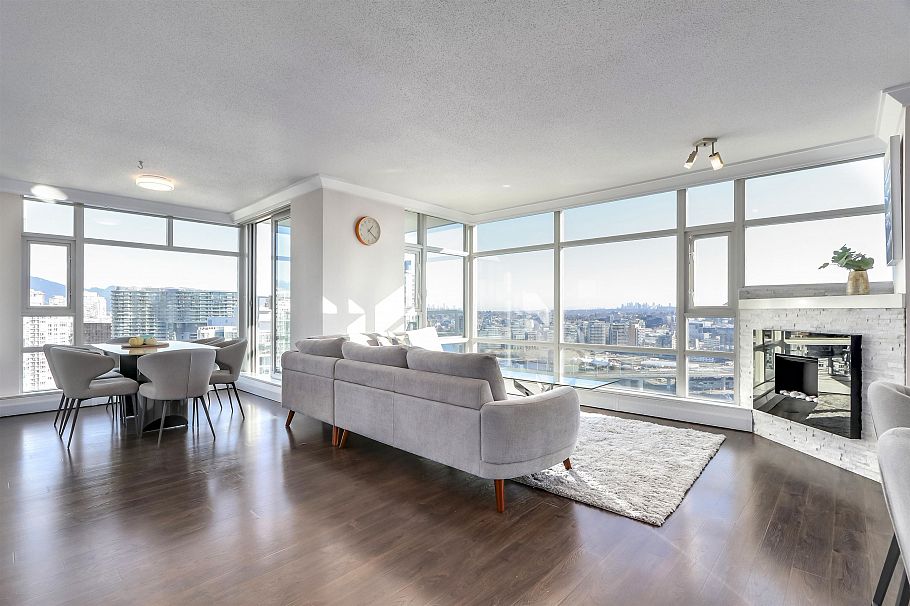 3002 1199 Marinaside Crescent Vancouver, BC - 3